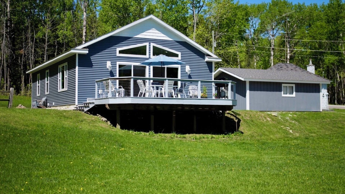 Drummond House | Ja-Jen Island Escape on Drummond Island