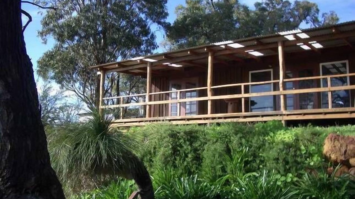 Gidgegannup Cottage | Jacaranda Farm Cottage