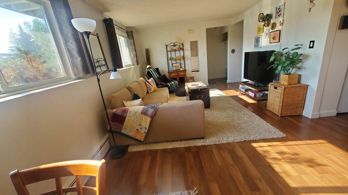 Red Deer Condo | Jack & June's Condo in South Red Deer