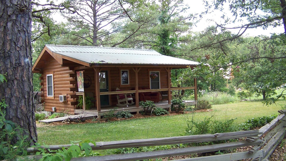 Steelville Cabin | Jack's Log Cabin Near Meramec River in Quiet Wooded Setting With Hot Tub