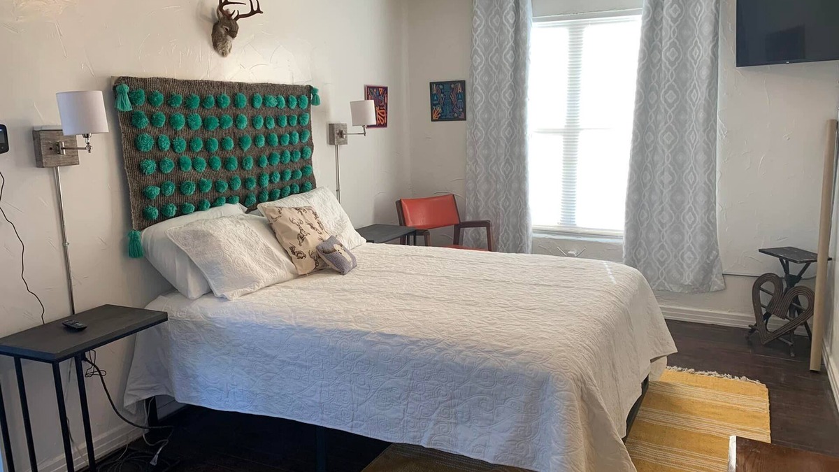 San Angelo Apartment | Jackalope Suite in Downtown San Angelo