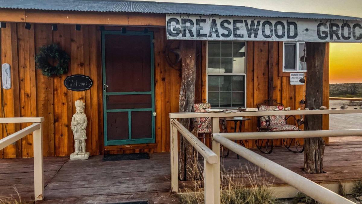 Terlingua Cabin | Jackass Flats Greasewood Grocery Cabin
