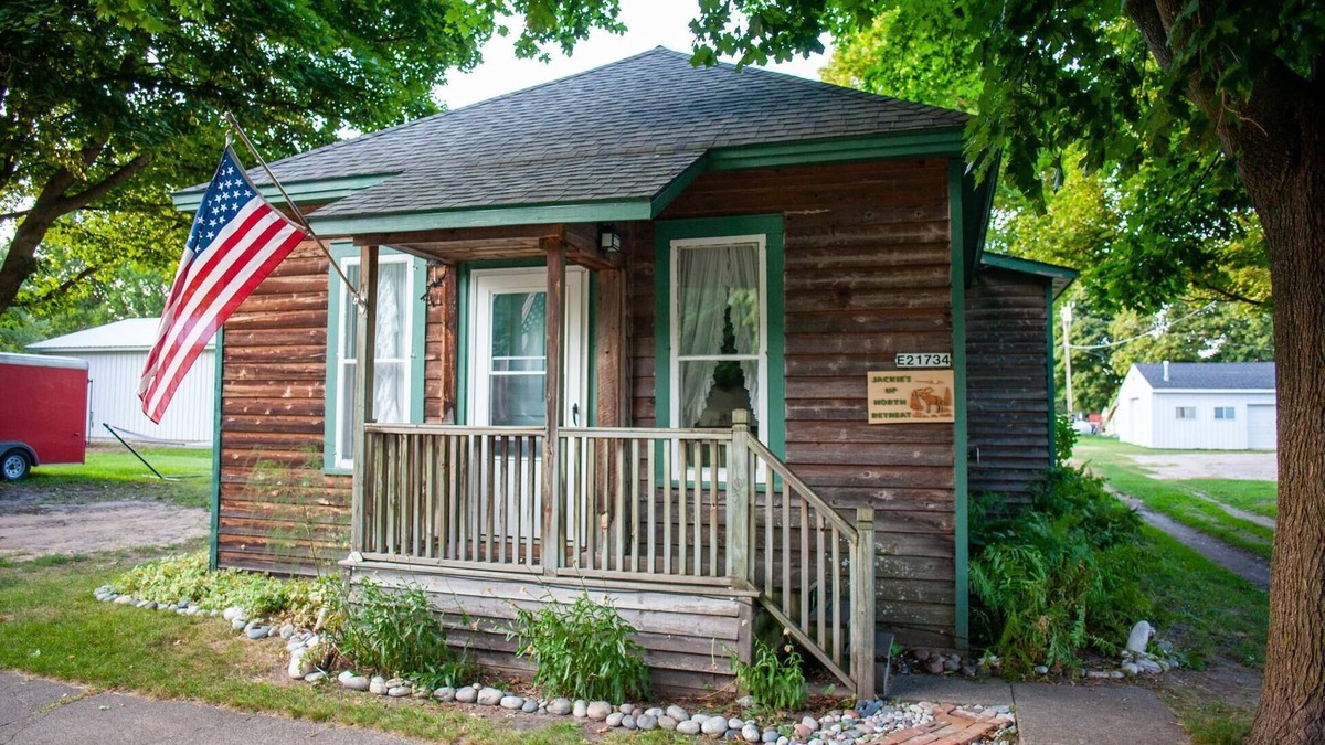 Grand Marais House | Jackie's Up North Retreat - Family Getaway - Unplug from it all to reconnect