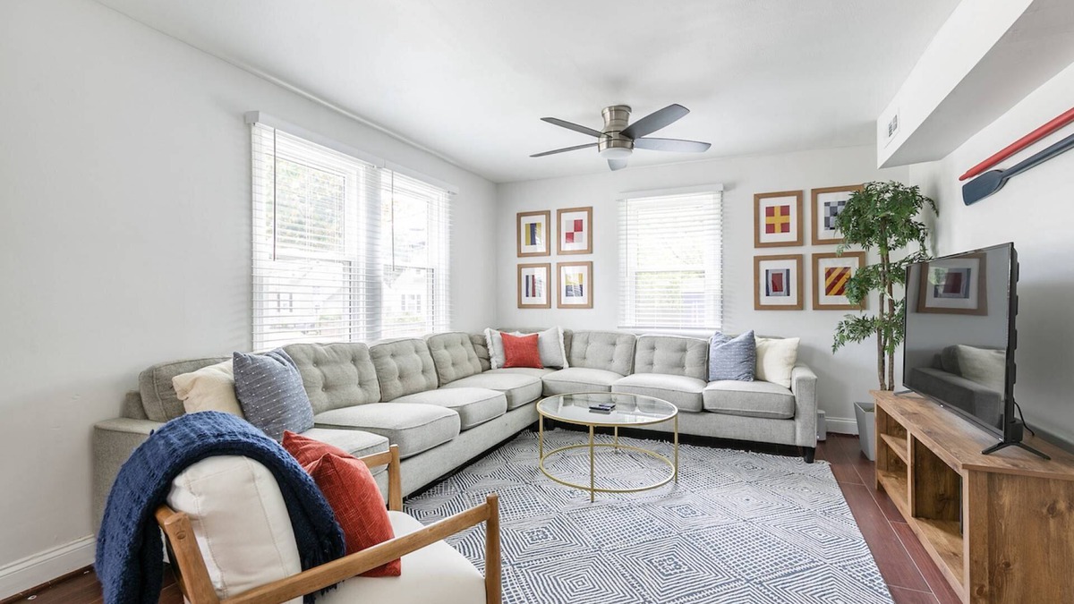 Hillsmere House | Jackson's Bunker in Eastport with fenced-in backyard and dog friendly