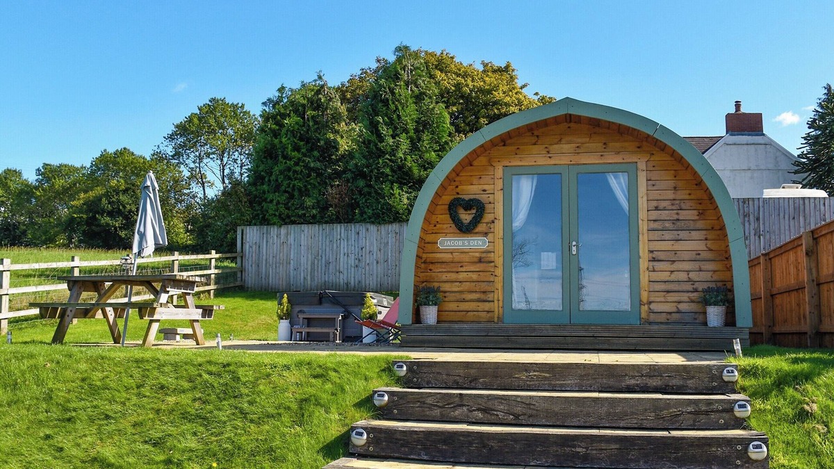 Margam Cottage | Jacob's Den - UK40976