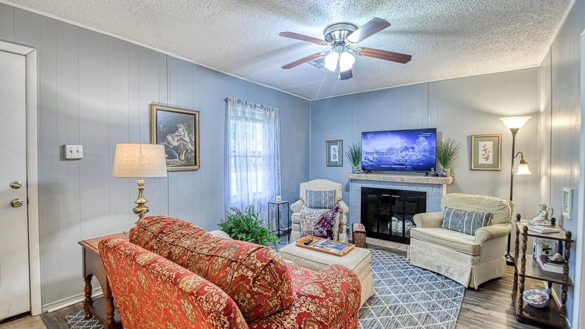 Midwest City House | Jacobs Comfort.close to all things OKC Metro