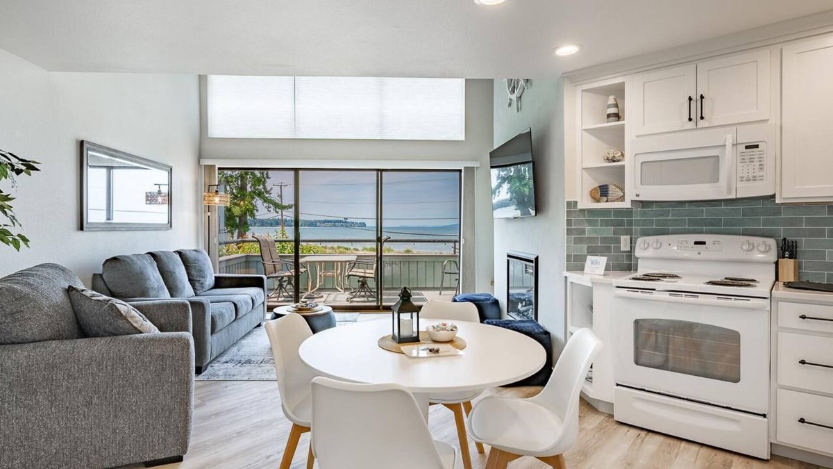 Birch Bay Condo | Jacobs Landing 1106 View 2 Bedroom Condo