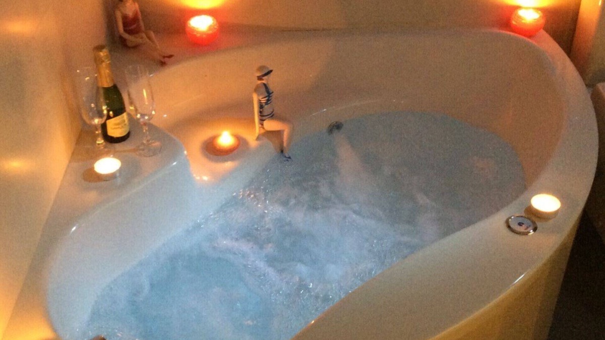 San Ildefonso Apartment | Jacuzzi apartment in city center - with champaign