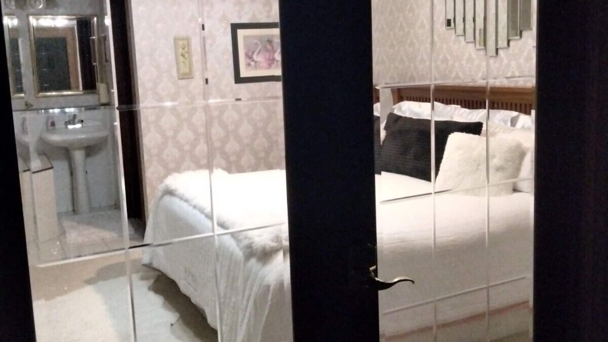 Duluth Bed & Breakfast | Jacuzzi King Bed Lake Superior View