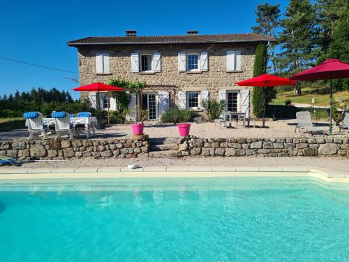 Saint-Romain-Lachalm House | Jade room