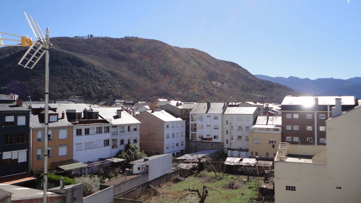 Ponferrada Condo | Jaen Apartment in Ponferrada