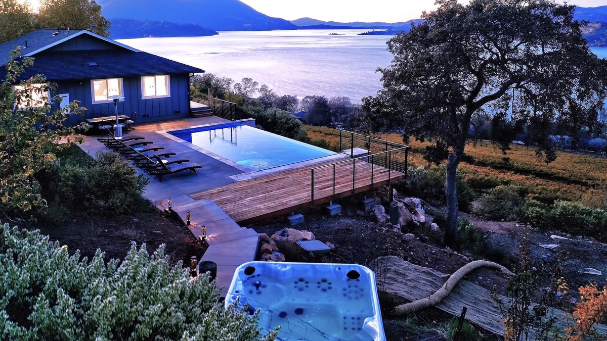 Clear Lake House | Jago Bay Vineyards-Vineyard setting with 180* Panoramic Lake Views!