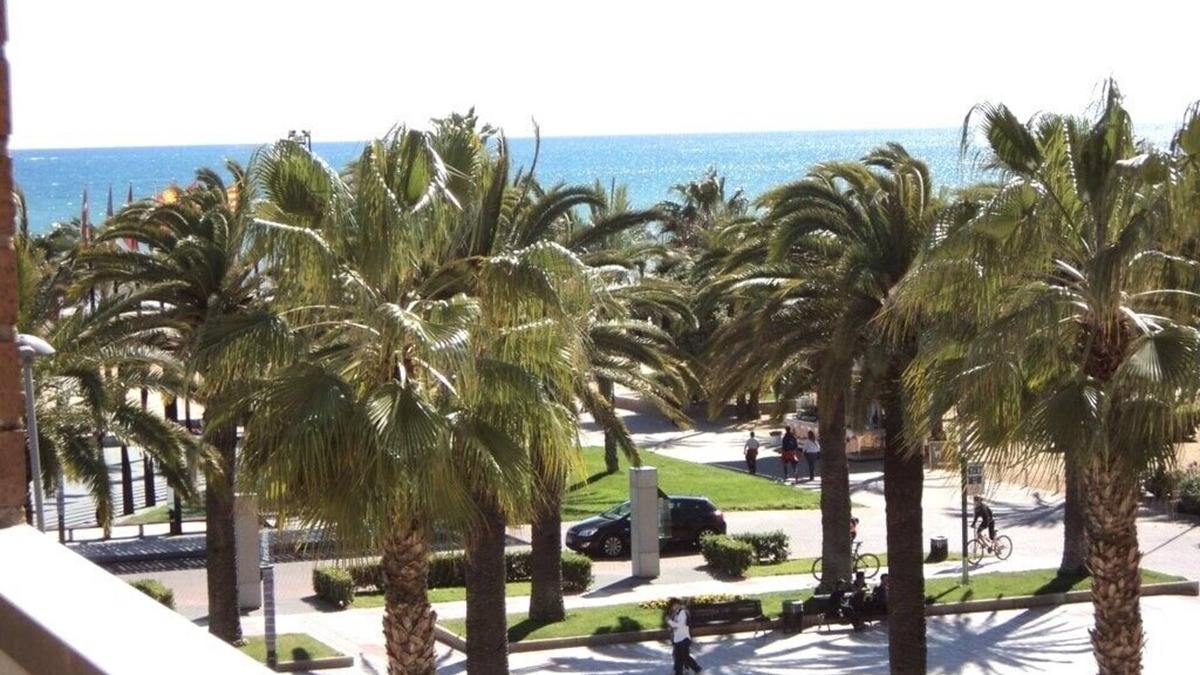 Salou City Centre Apartment | Jaime I, Apto. 1ª Primera Línea Playa Levante, con 2 Habitaciones y pk