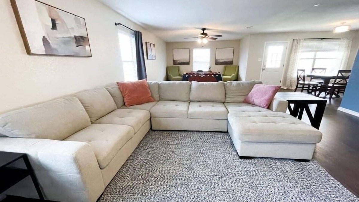 Killeen House | James Inn Summary: We
