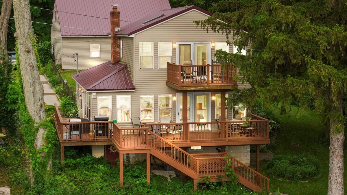 Jamesville House | Jamesville Lakehouse Retreat