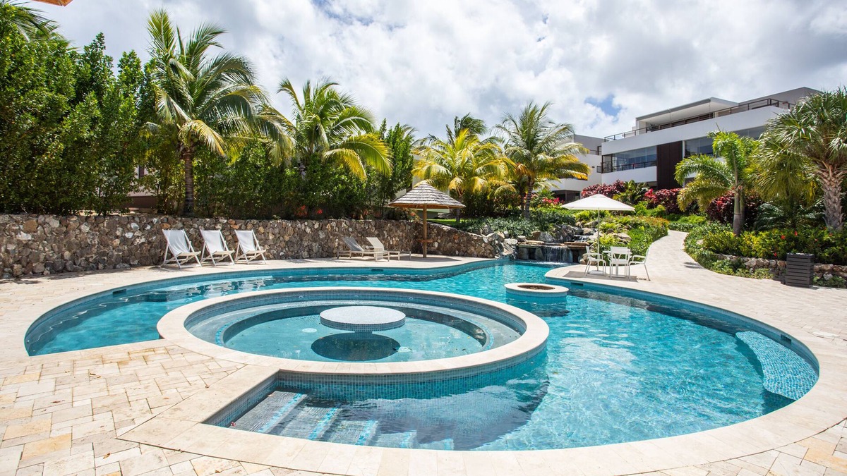 Willemstad Apartment | Jan Sofat LUX 08 - ground floor apartment- shared pool