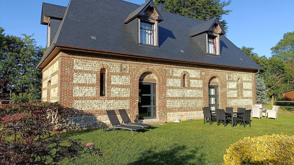 Paluel House | Janville Estate
