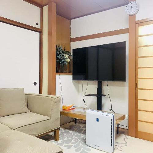 Yushima Apartment | Japan House 湯島