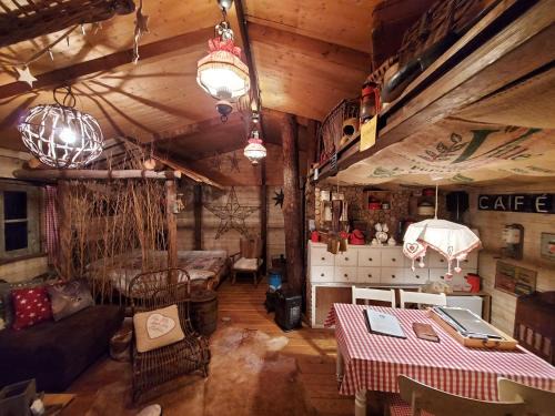 Gesves Bed & Breakfast | Jardin Rêveur la cabane La tête dans les étoiles