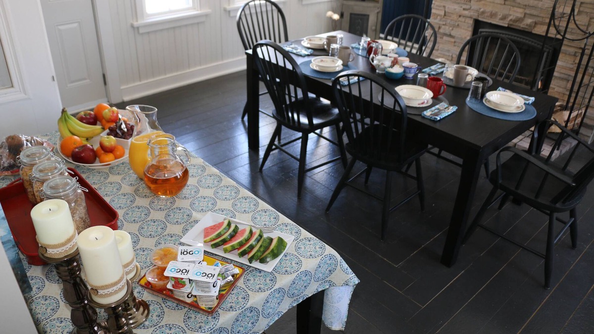 Rexton Hotel | Jardine's Inn