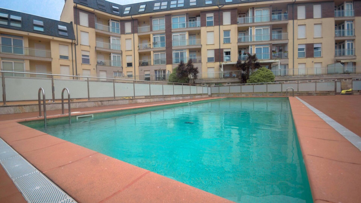San Cibrao Apartment | Jardines del Mar residential pool and beach