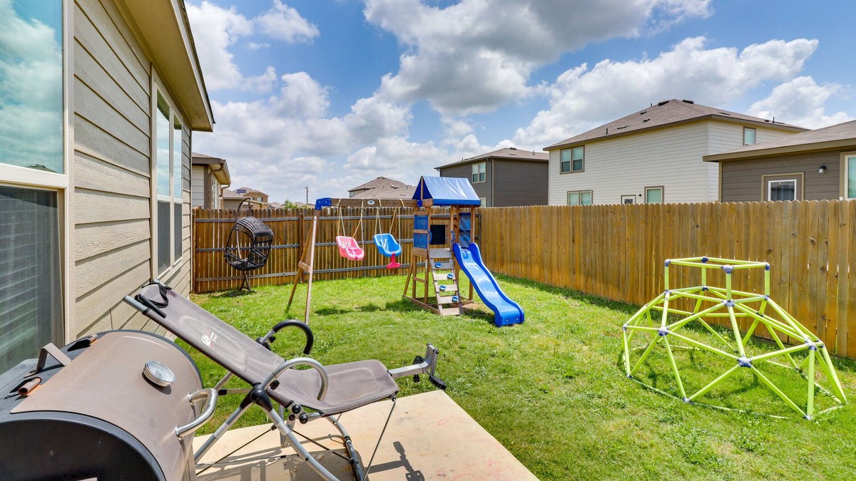 Jarrell House | Jarrell Home w/ Playground + Pool Access!