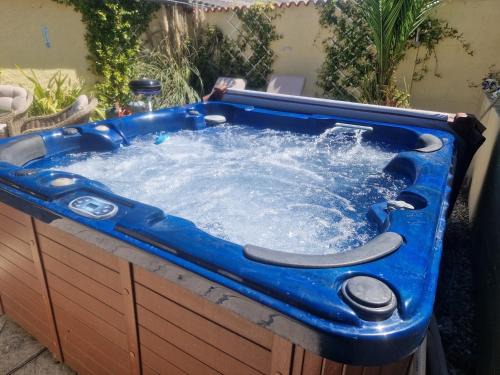 Gouex Bed & Breakfast | Jasmin Cottage