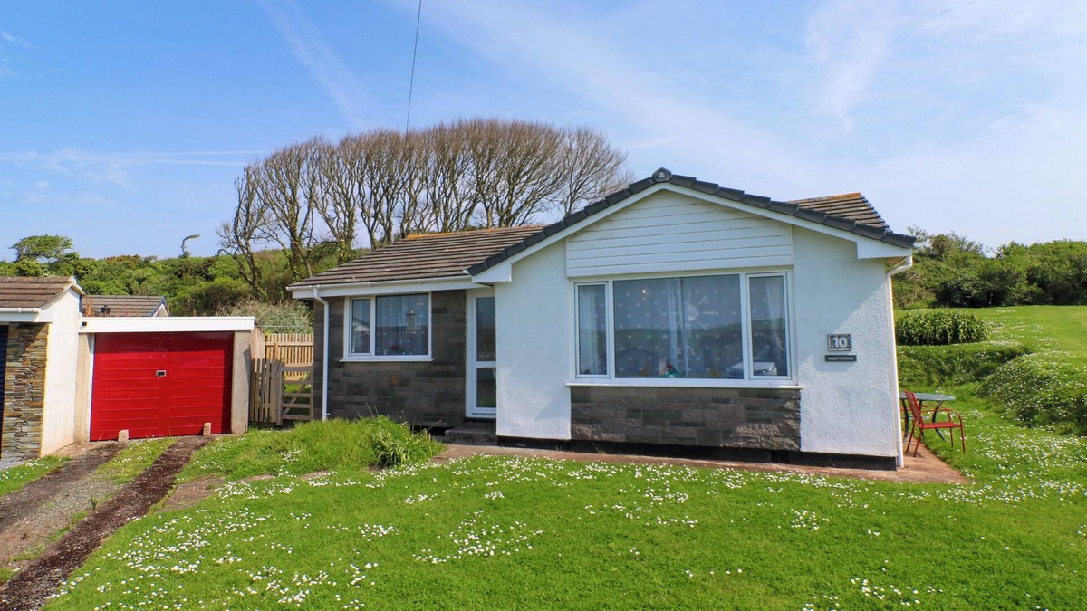 Hope-Cove House | JASPER'S CORNER, pet friendly, character holiday cottage in Hope Cove
