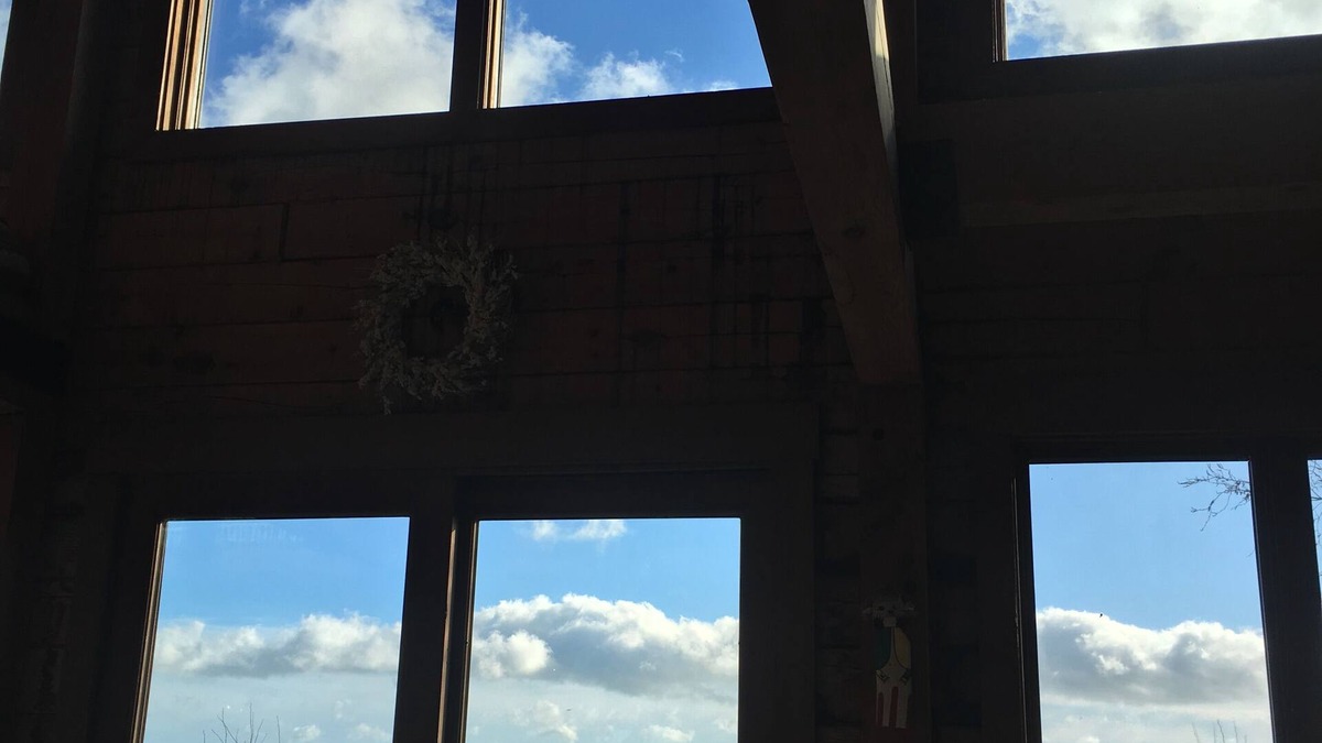 Rockport House | Jaw-Dropping Coastal Mountain & Ocean View Post & Beam Log Getaway