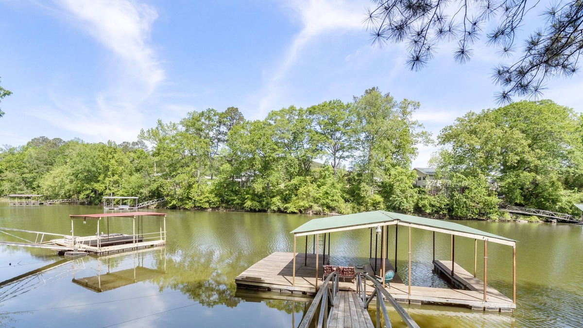 Crane Hill Cabin | "JAX JOINT" - Walk to Arrowhead restaurant, Boat launch at Arrowhead