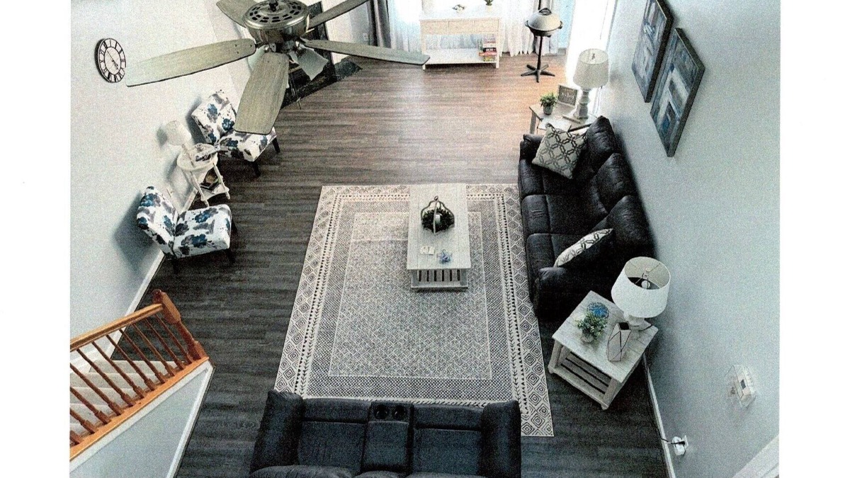 Delmar House | Jay's Home Away From Home Delmar,Md Townhouse-Pool access-Close to Local Beaches