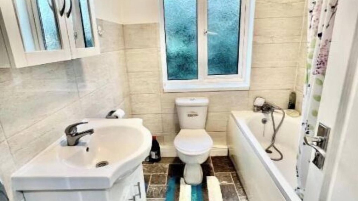Upper Edmonton House | Jay's home