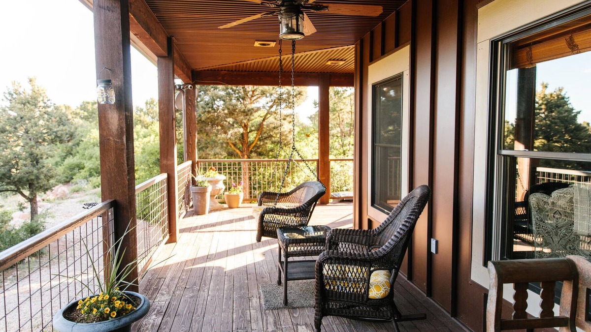 Moab Cabin | Jaydee's Run Cabin @ Whispering Oaks, 20 miles from Moab!