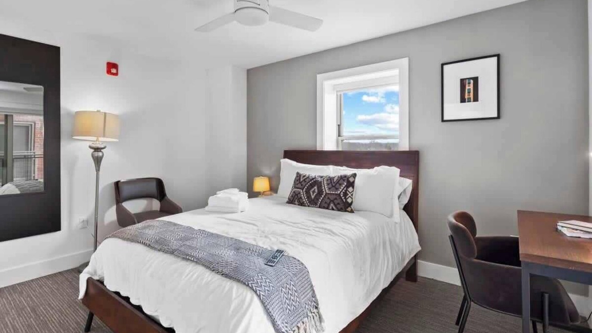 Hanover Place Apartment | Jazz Age Studio Historic KC, Extended Stay, Gym