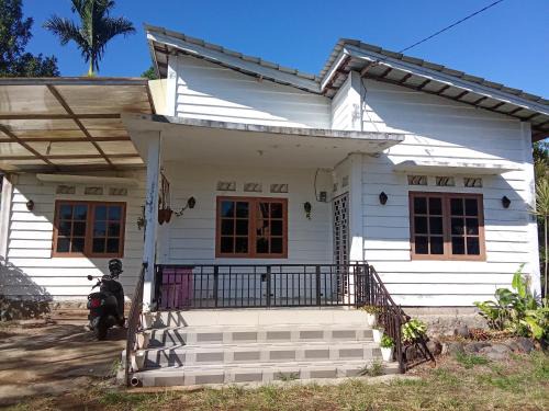 Pagar Alam Villa | Jeff Guesthouse