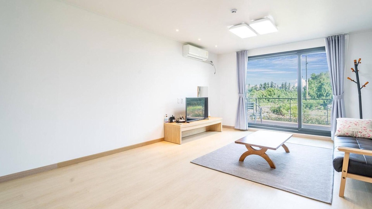 Andeok House | Jeju Chunjane Pension