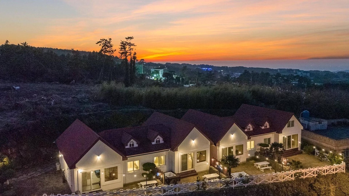 Aewol House | Jeju Dalbaekstay