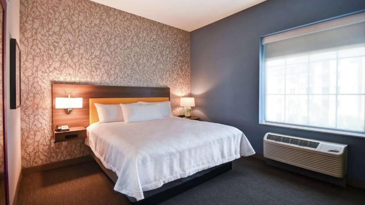 Jekyll Island Hotel | Jekyll Island Getaway! Ocean View, Outdoor Pool, Free Breakfast, Pet-friendly!