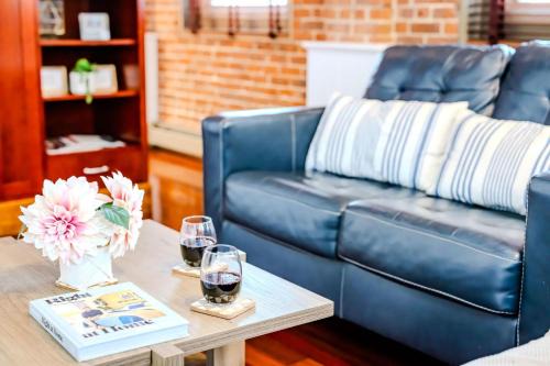 College Hill Apartment | Jennifer's Riverfront Foundry Apartment Downtown