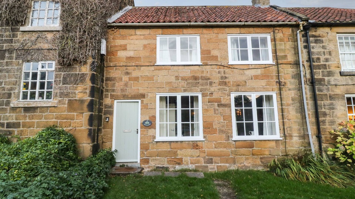 Osmotherley House | JENNY'S COTTAGE, pet friendly, with open fire in Osmotherley