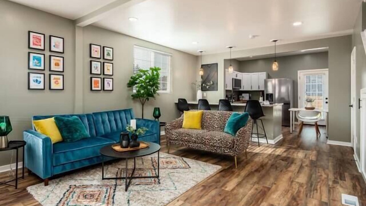 West Columbus House | Jenny's Palace In The Heart of Columbus!