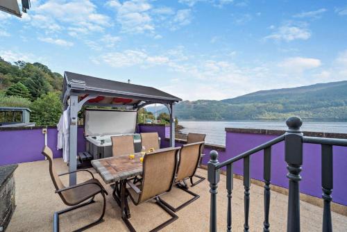 Cairndow House | Jennys Bay