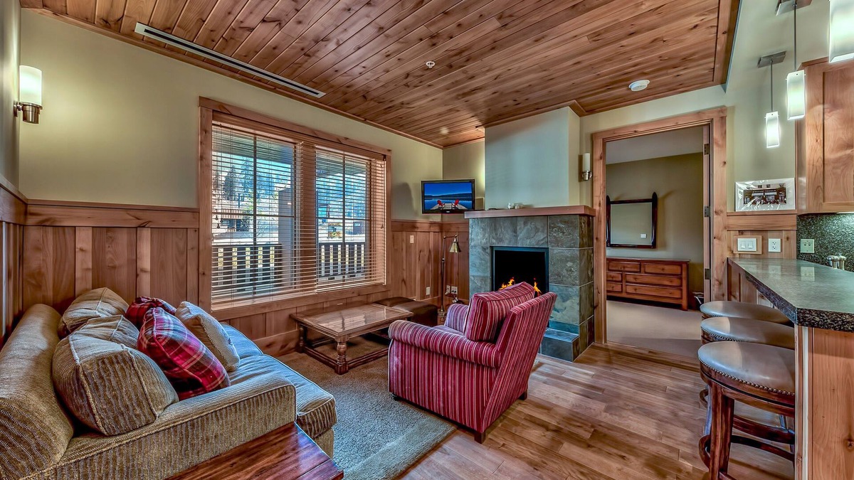 Sugar Bowl Resort Condo | Jerome Creek Lodge - Beautiful Condo nestled in the California's Sierra