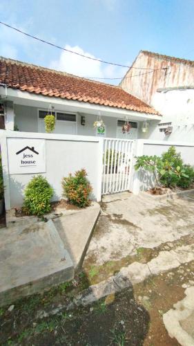 Tasikmalaya House | Jess House by Slamet