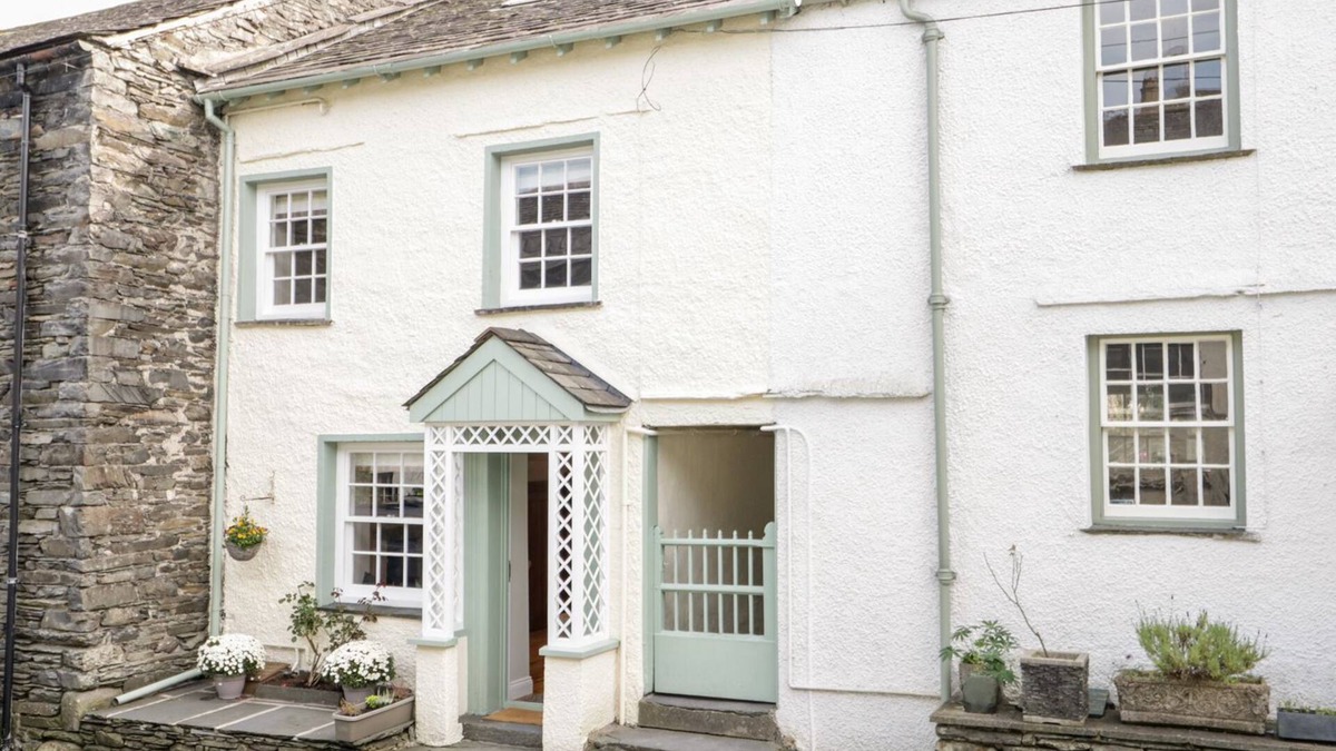 Hawkshead Cottage | JESSAMINE COTTAGE, family friendly, with a garden in Hawkshead
