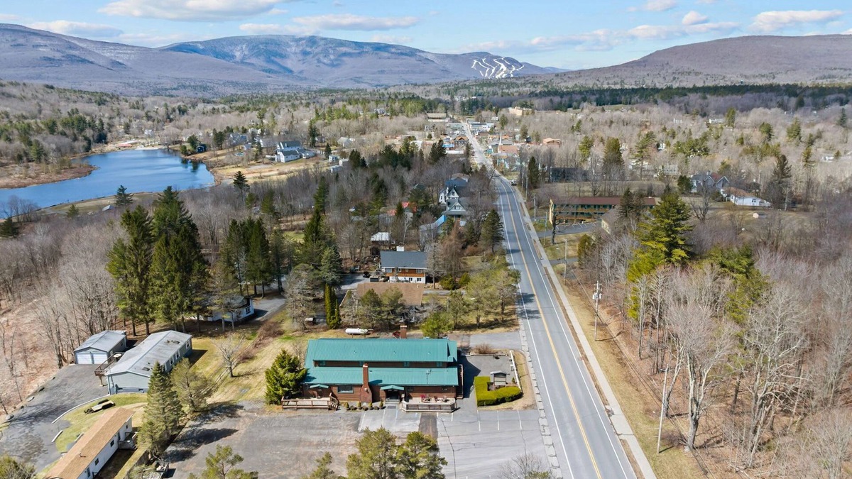 Tannersville Ski Chalet | Jessie's Harvest House