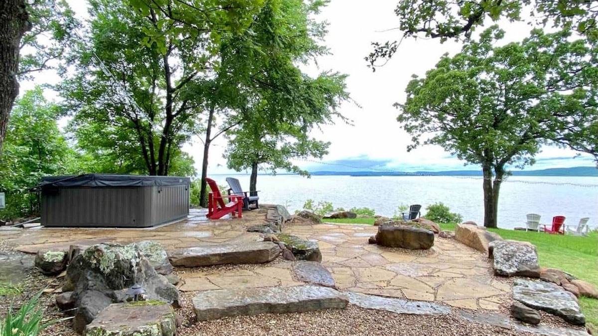 Crowder Cabin | Jewell of Eufaula! Lake view, hot tub, & fire pit!