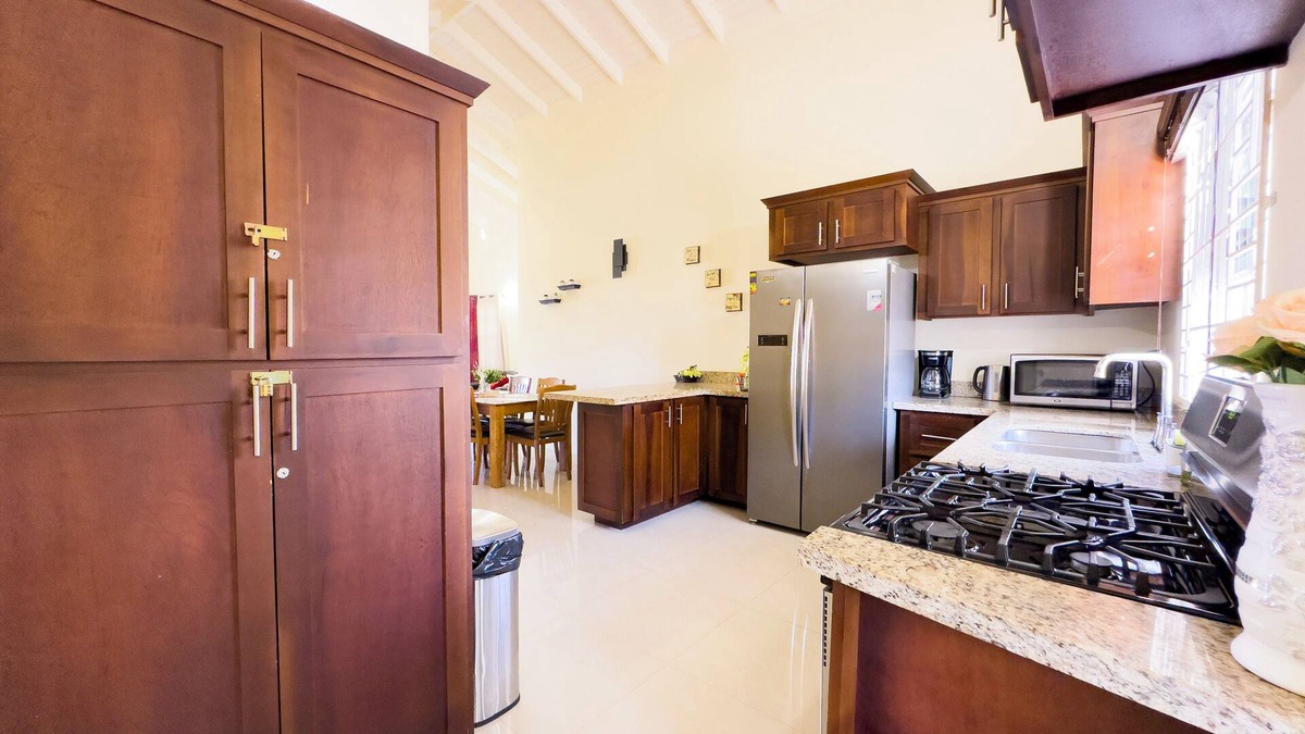 Falmouth Villa | Jhadano 3BR Pool & Gym Shuttle Gated