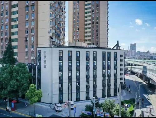 Yangpu Hotel | JI Hotel Shanghai Huangxing Road Subway Station