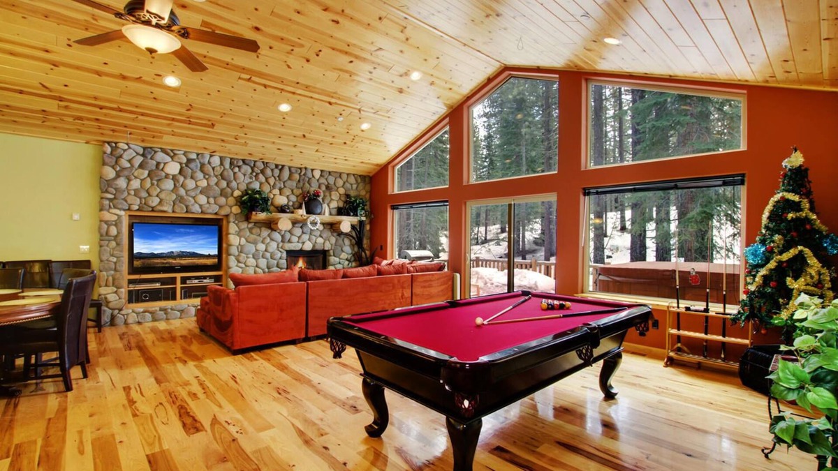 Pioneer Trail House | Jicarilla - Just Minutes From Town. Great Location & Luxury At A Great Price!